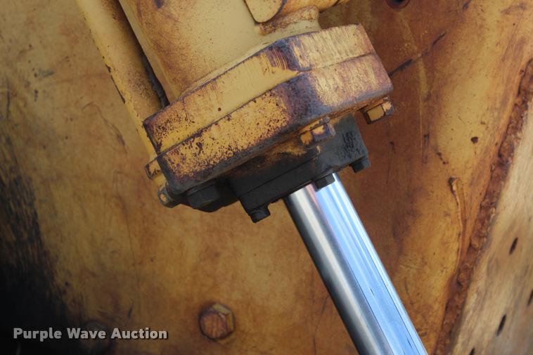 image for item L4974 1964 Caterpillar D6B dozer