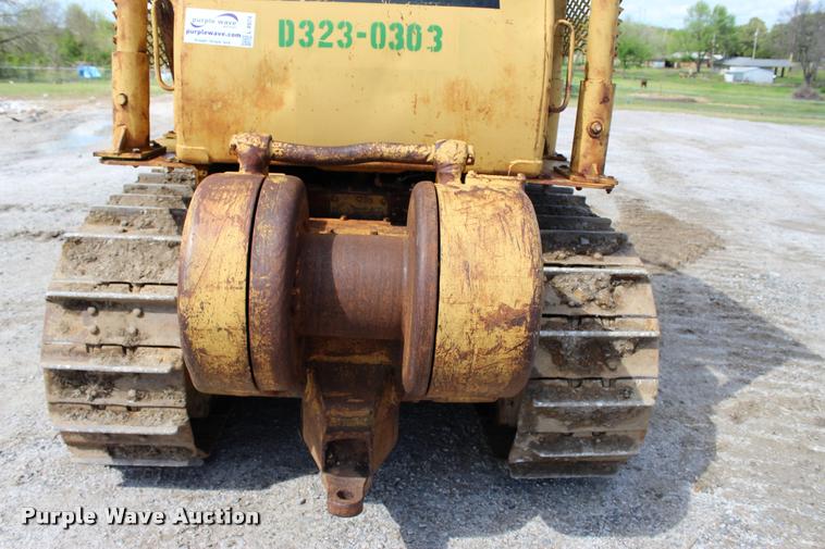image for item L4974 1964 Caterpillar D6B dozer