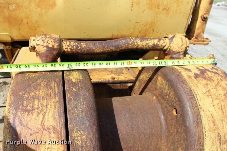 image for item L4974 1964 Caterpillar D6B dozer