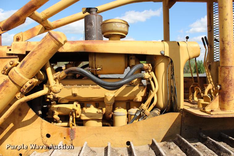 image for item L4974 1964 Caterpillar D6B dozer
