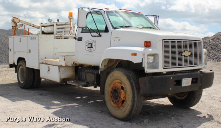 image for item L4975 1995 Chevrolet Kodiak service truck with crane