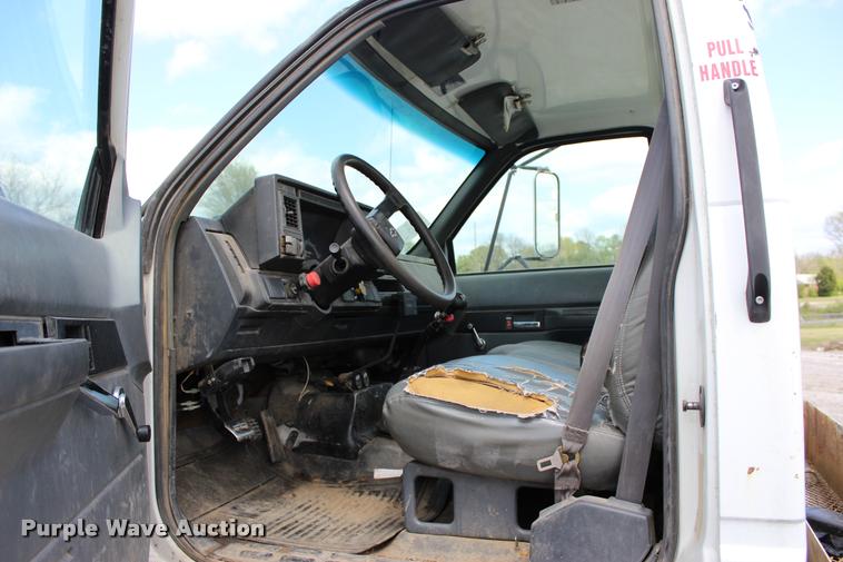 image for item L4975 1995 Chevrolet Kodiak service truck with crane