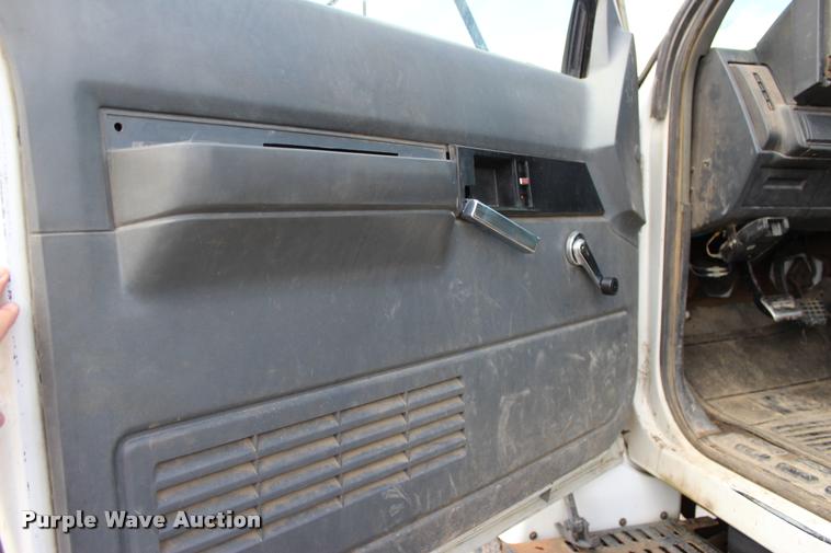 image for item L4975 1995 Chevrolet Kodiak service truck with crane