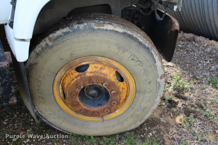 image for item L4975 1995 Chevrolet Kodiak service truck with crane