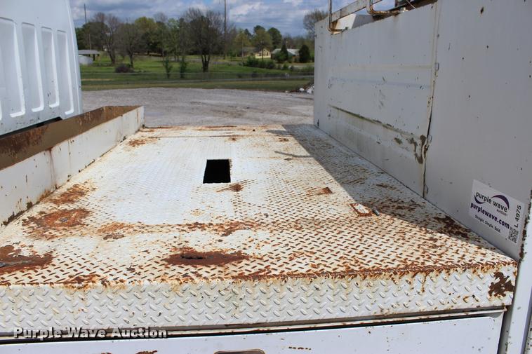 image for item L4975 1995 Chevrolet Kodiak service truck with crane