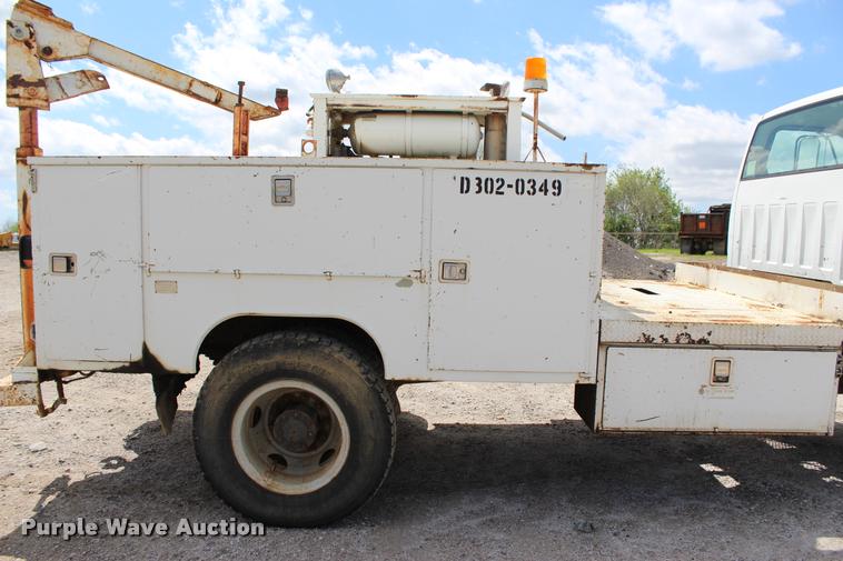 image for item L4975 1995 Chevrolet Kodiak service truck with crane