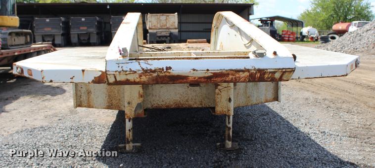 image for item L4977 1978 Phelan WT25KZA drop deck equipment trailer
