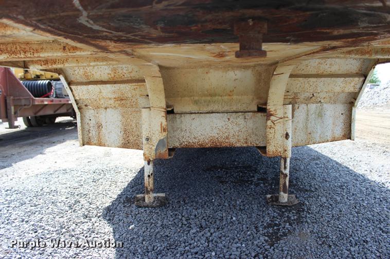 image for item L4977 1978 Phelan WT25KZA drop deck equipment trailer