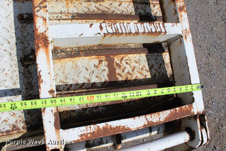 image for item L4977 1978 Phelan WT25KZA drop deck equipment trailer