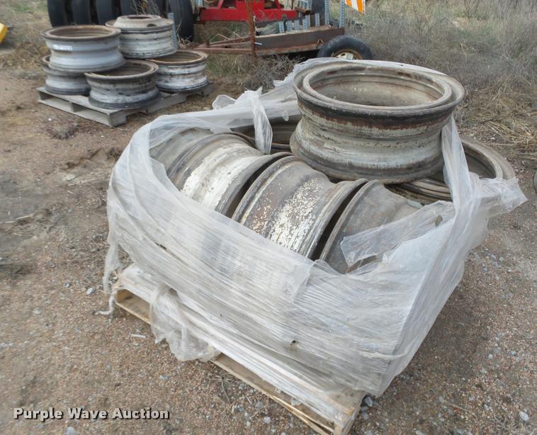 image for item AU9593 (15) steel wheels