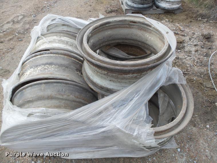 image for item AU9593 (15) steel wheels