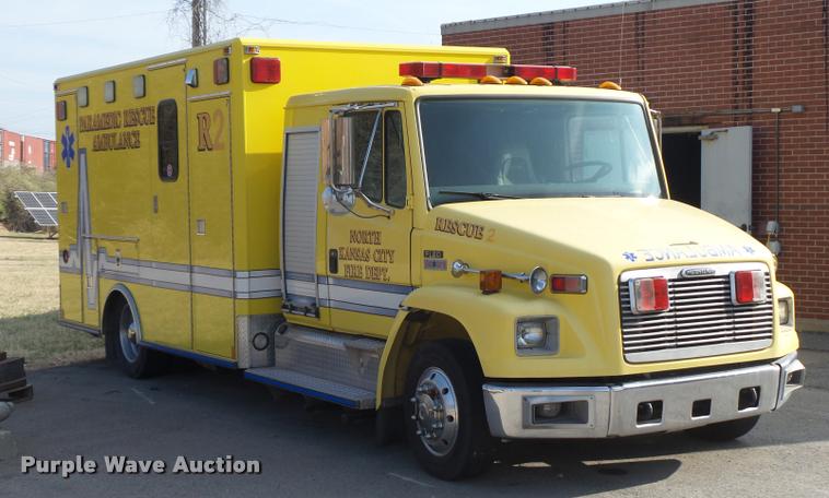 image for item BH9307 2001 Freightliner FL60 ambulance