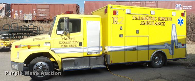 image for item BH9307 2001 Freightliner FL60 ambulance