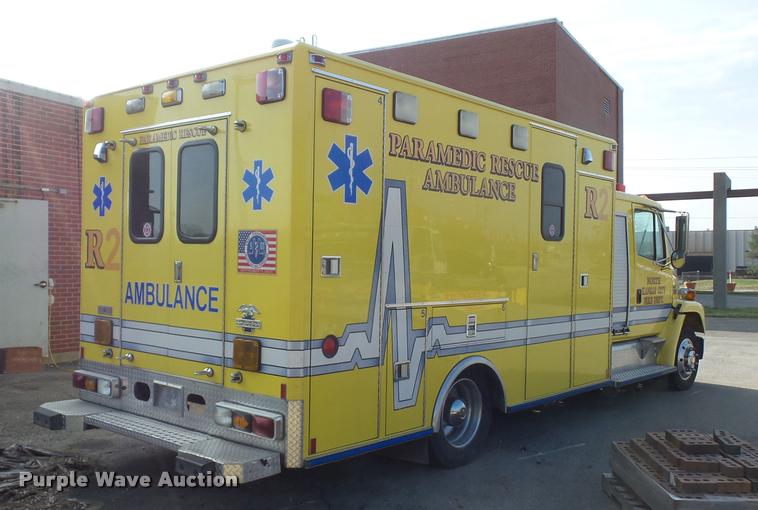 image for item BH9307 2001 Freightliner FL60 ambulance