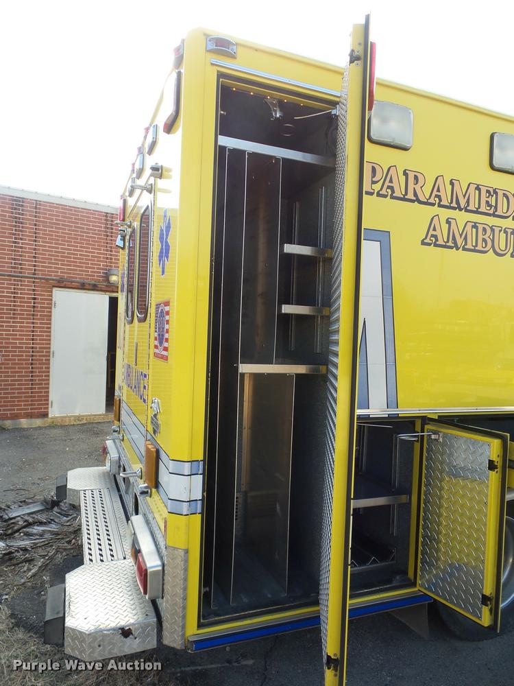 image for item BH9307 2001 Freightliner FL60 ambulance