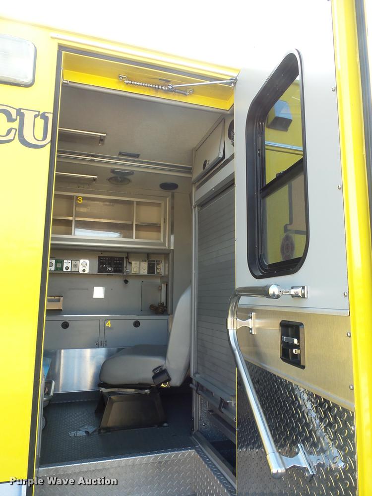 image for item BH9307 2001 Freightliner FL60 ambulance