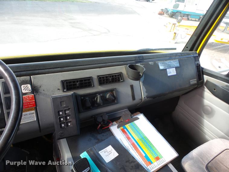 image for item BH9307 2001 Freightliner FL60 ambulance