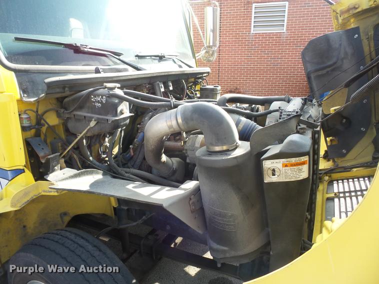 image for item BH9307 2001 Freightliner FL60 ambulance