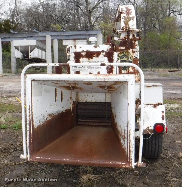 image for item BY9111 Brush Bandit 200 wood chipper