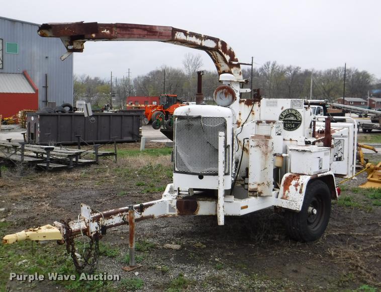 image for item BY9111 Brush Bandit 200 wood chipper