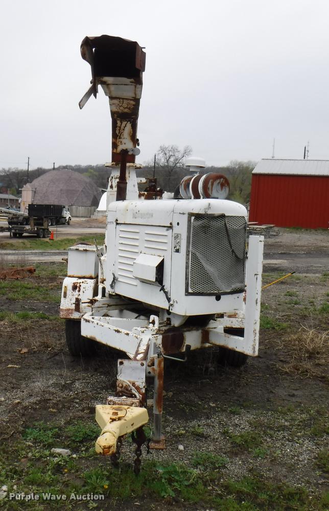 image for item BY9111 Brush Bandit 200 wood chipper