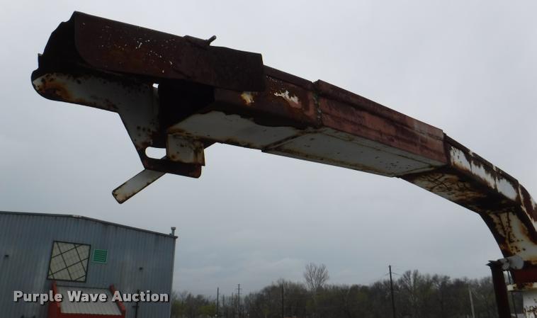 image for item BY9111 Brush Bandit 200 wood chipper