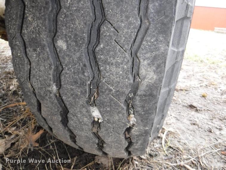 image for item BY9111 Brush Bandit 200 wood chipper