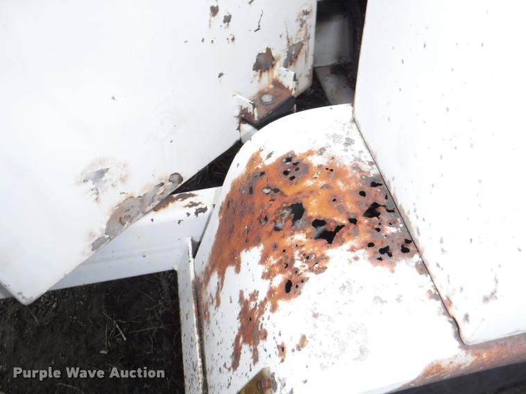 image for item BY9111 Brush Bandit 200 wood chipper