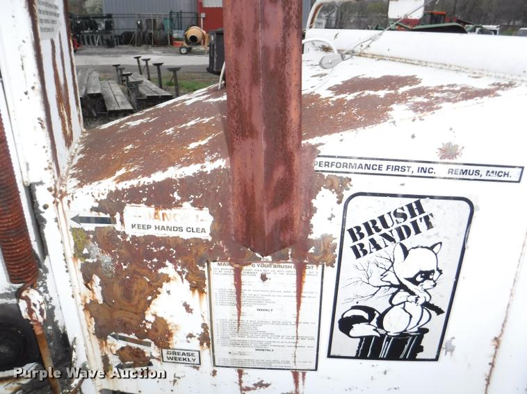 image for item BY9111 Brush Bandit 200 wood chipper