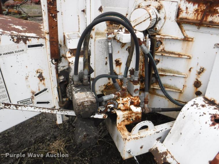 image for item BY9111 Brush Bandit 200 wood chipper