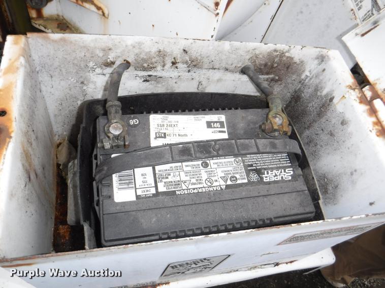 image for item BY9111 Brush Bandit 200 wood chipper