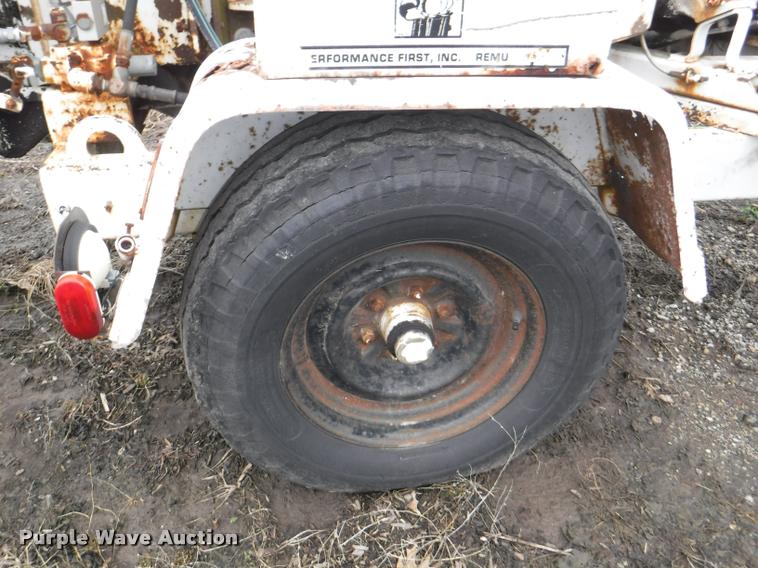 image for item BY9111 Brush Bandit 200 wood chipper