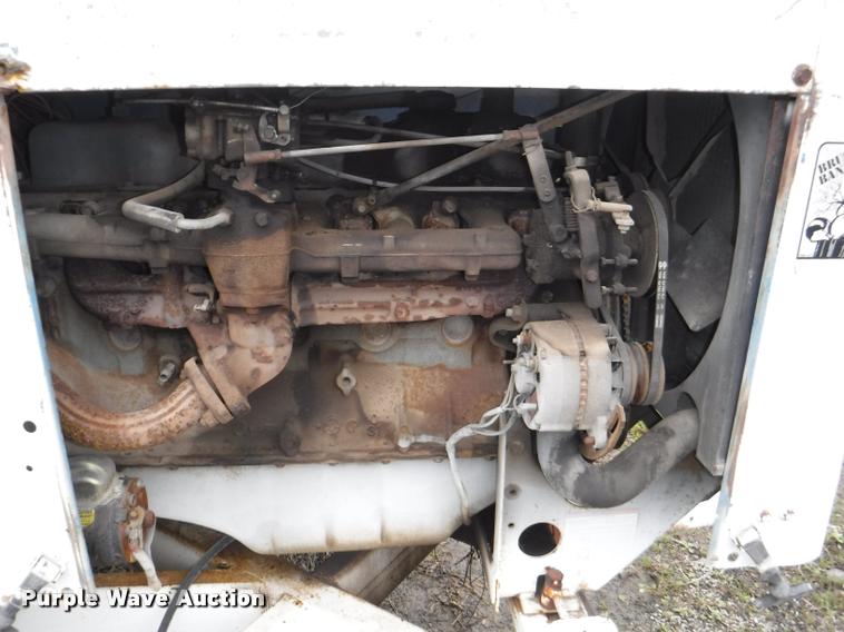 image for item BY9111 Brush Bandit 200 wood chipper