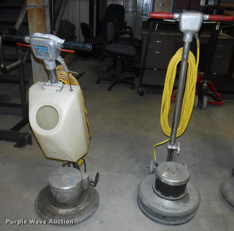 image for item BY9135 (4) floor buffers