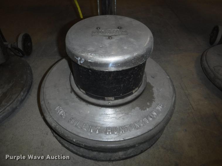 image for item BY9135 (4) floor buffers