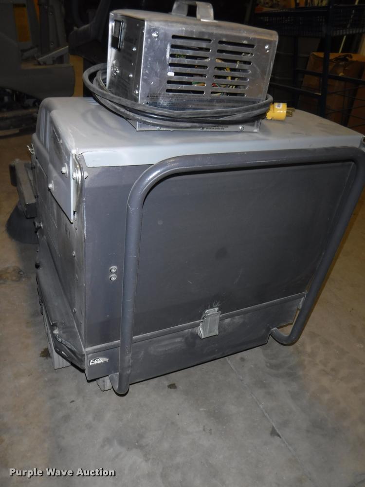 image for item BY9138 (2) floor cleaner units