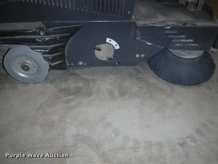 image for item BY9138 (2) floor cleaner units