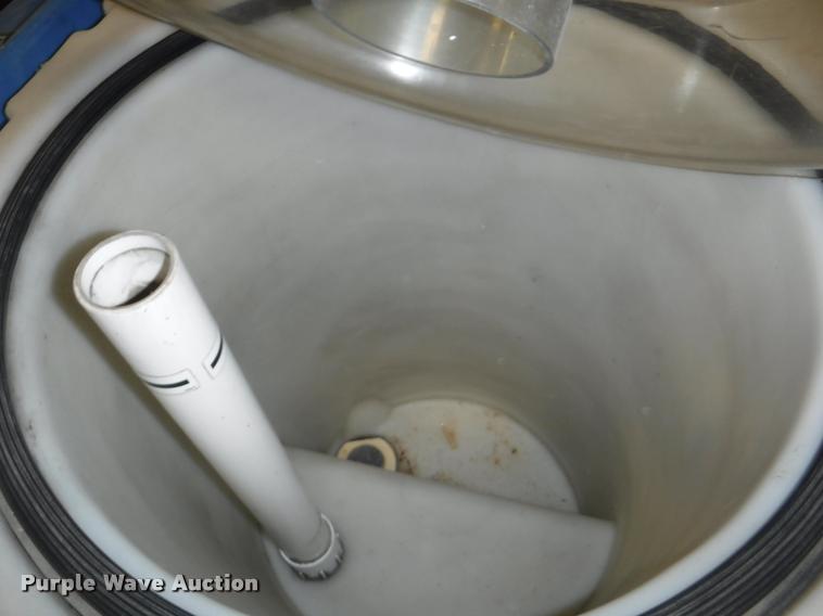 image for item BY9138 (2) floor cleaner units