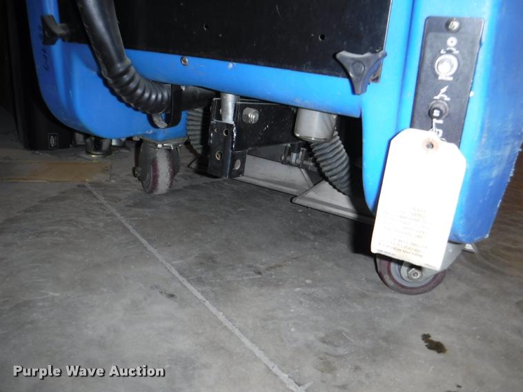 image for item BY9138 (2) floor cleaner units