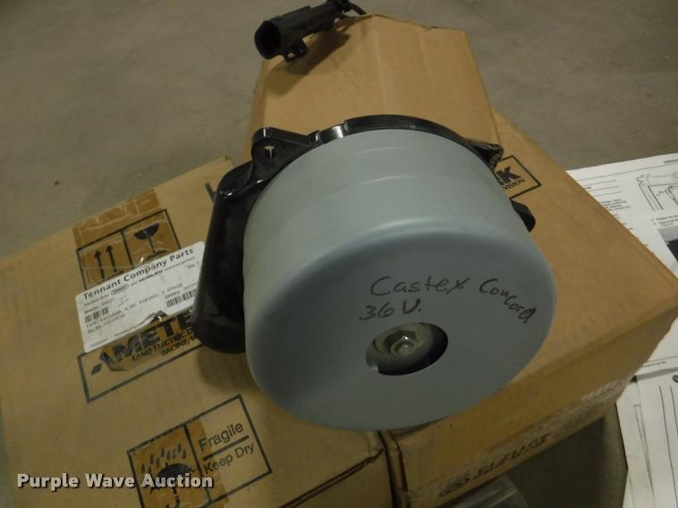 image for item BY9138 (2) floor cleaner units