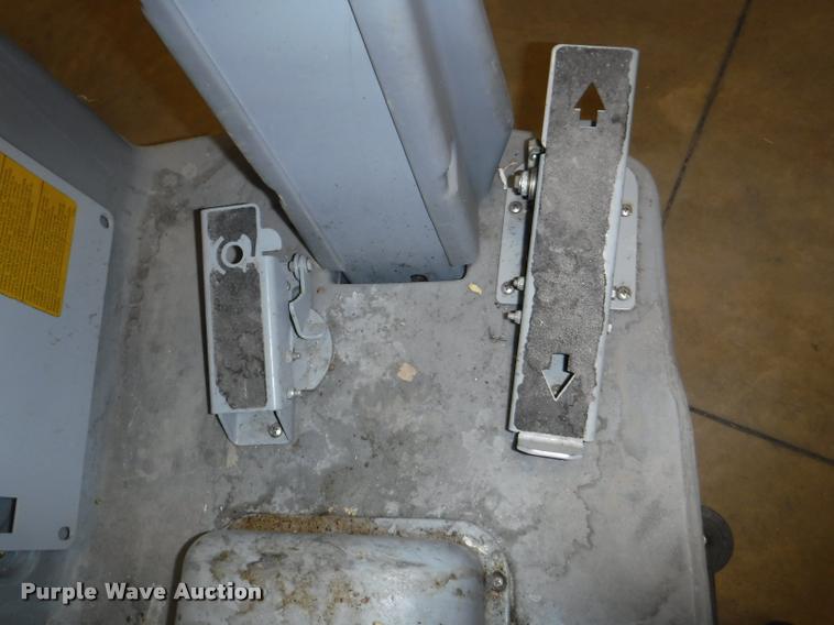 image for item BY9139 Advance Advenger floor scrubber