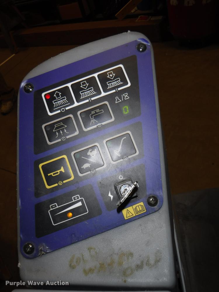 image for item BY9139 Advance Advenger floor scrubber