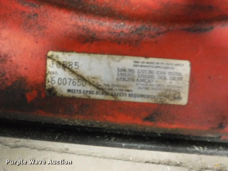 image for item BY9143 (2) Toro push mowers