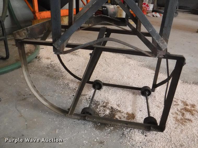 image for item BY9209 (3) barrel stands