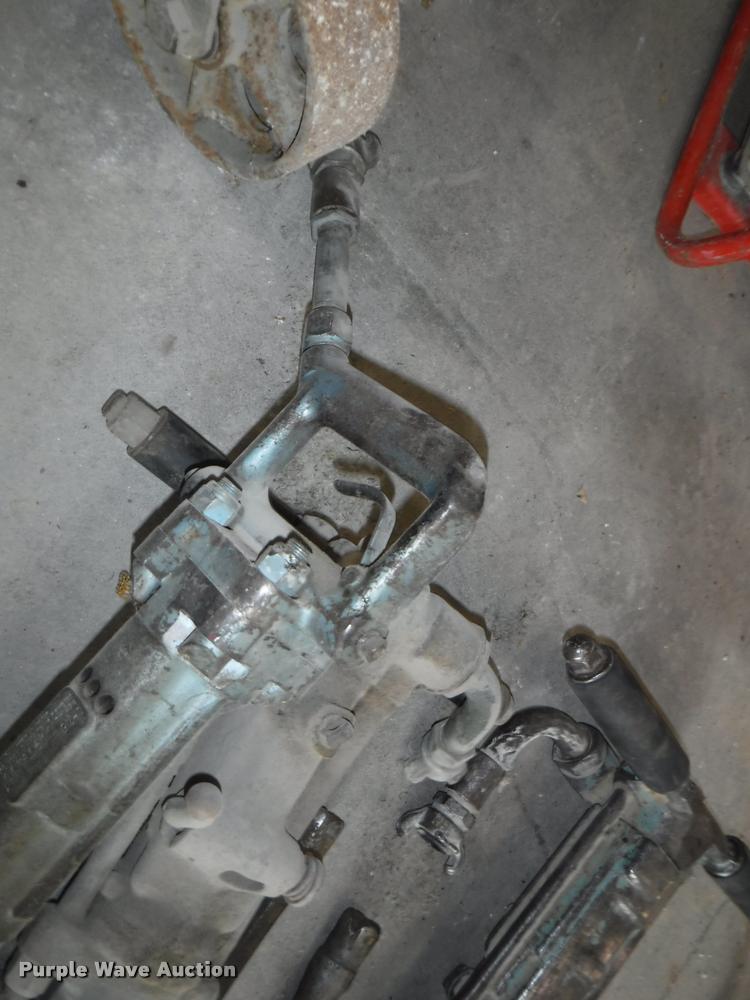 image for item BY9210 (3) jack hammers