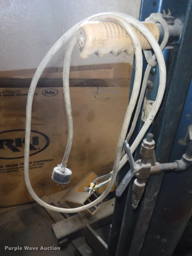 image for item BY9214 Walker pneumatic jack