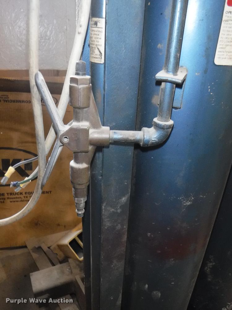 image for item BY9214 Walker pneumatic jack