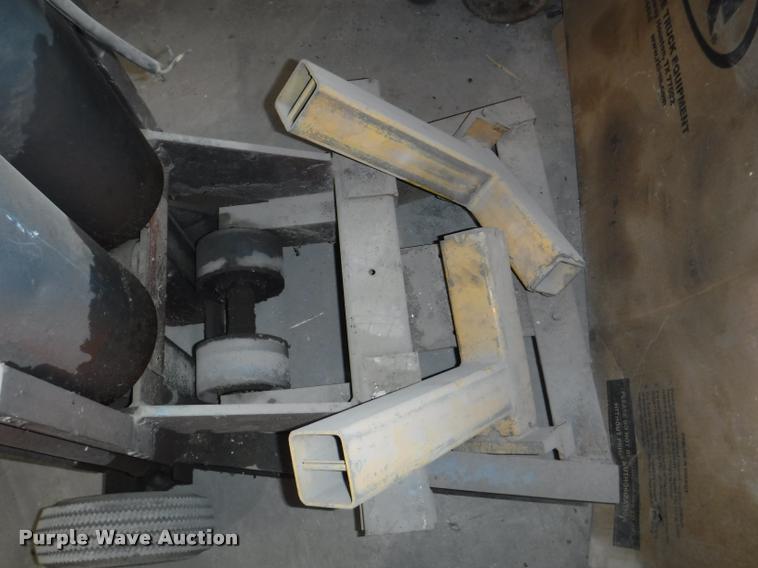 image for item BY9214 Walker pneumatic jack