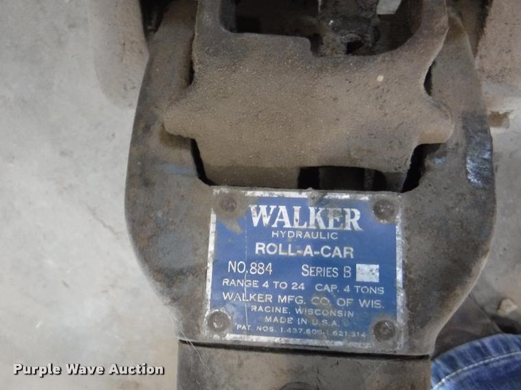 image for item BY9215 (4) floor jacks