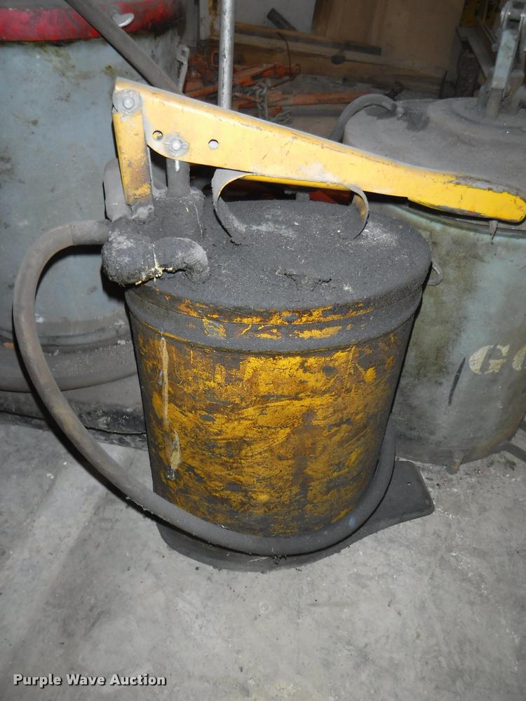 image for item BY9217 (3) grease canisters